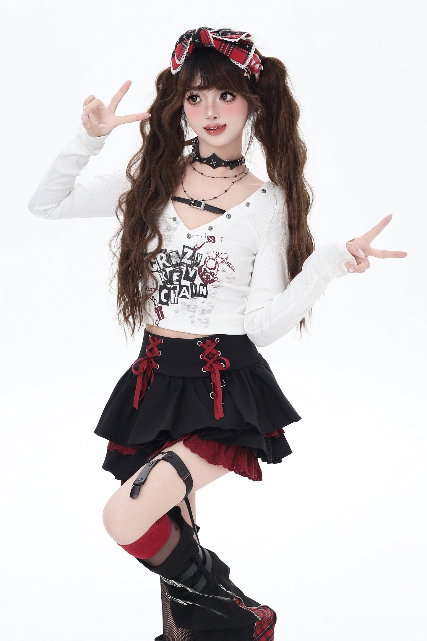 Vネッククロップドトップス